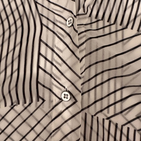 Cabi Parallel Button Down Black & White Striped Artsy Pattern - Sheer-Sz Small - Picture 11 of 13